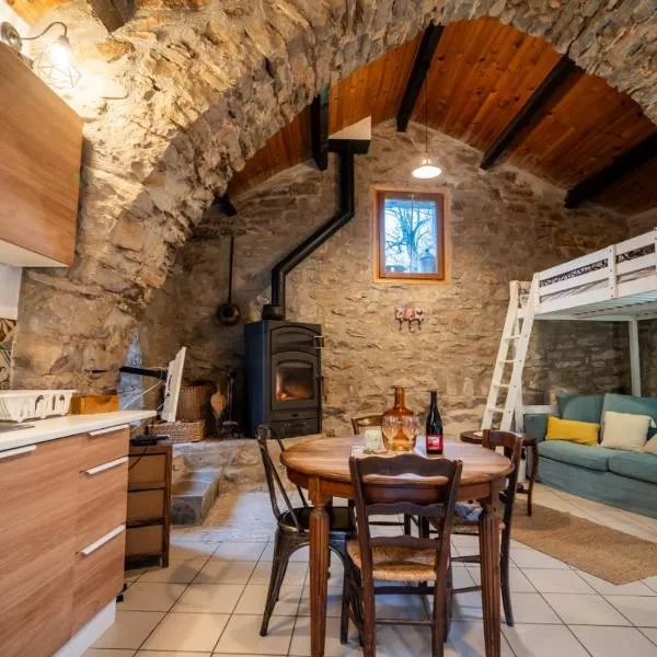 Petite Maison pleine nature，位于La Bastide-Pradines的酒店