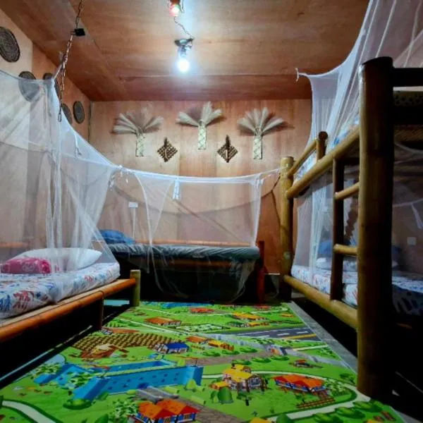 J Travel Trail Inn in Hubangon, Mahinog, Camiguin，位于Mahinog的酒店