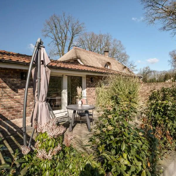 Overnachting Vanjewelste - Rustig Tiny House in het groen，位于恩斯赫德的酒店