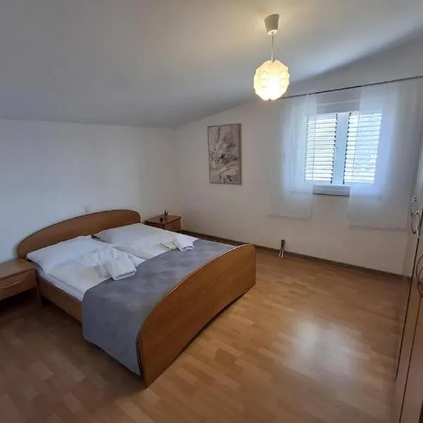 Holiday Home Iva & Luca，位于Stankovci的酒店