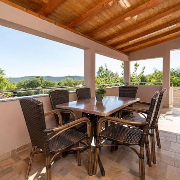 Holiday Home Iva & Luca，位于Stankovci的酒店