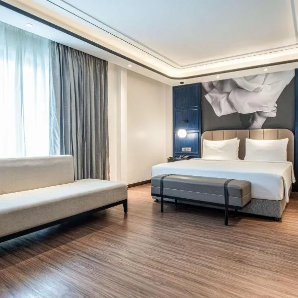 Radisson Blu Hotel Ahmedabad，位于艾哈迈达巴德的酒店
