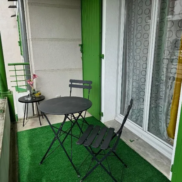 Appartement tout confort avec parking privé，位于蒙特雷若的酒店