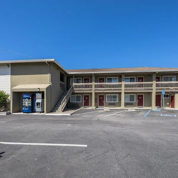 Coastal Valley Inn，位于卡斯特罗维尔的酒店