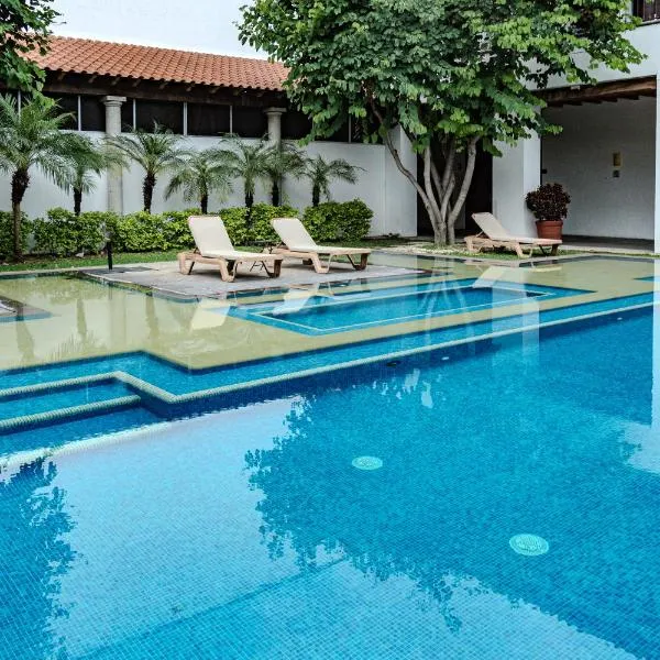 Radisson Hotel Cuernavaca，位于库埃纳瓦卡的酒店