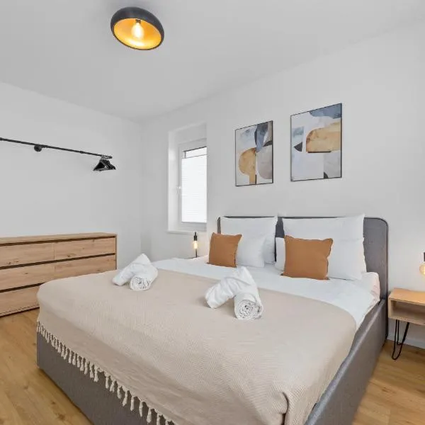 Design-Apartments in Top Lage - Familienfreundlich - Küche - Parkplätze - Fahrradstellplätze - Streaming，位于巴特克罗伊茨纳赫的酒店