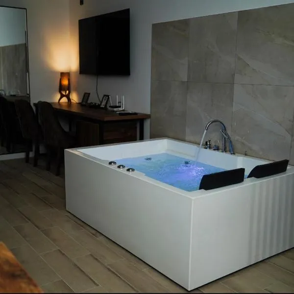 Apartman sa djakuzijem，位于Priboj的酒店