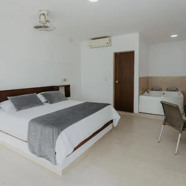 Hotel Plataneras Confort，位于Turbo的酒店