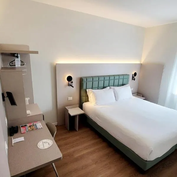 Hotel Aurora Duino，位于杜伊诺的酒店