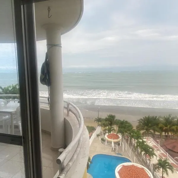 Habitación con baño privado vista al mar，位于通苏帕的酒店