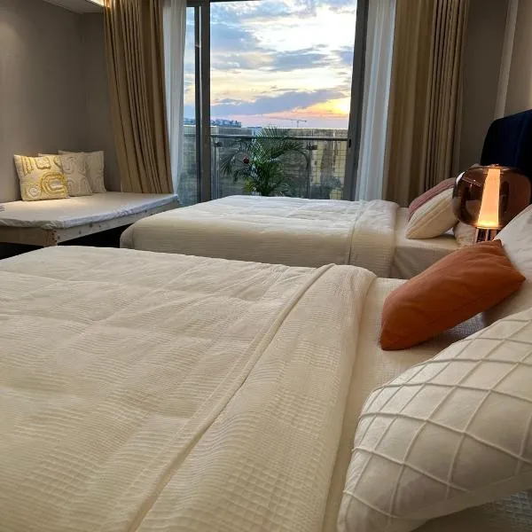 Luxury Penthouse hotel near City of Dreams Airport Okada Solaire Casino0，位于马尼拉的酒店