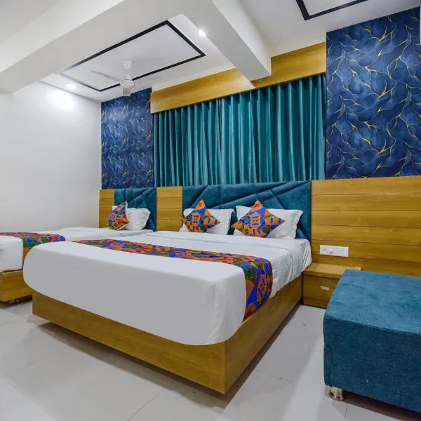 Green Tree Hotel，位于艾哈迈达巴德的酒店