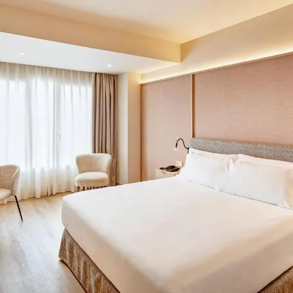 Sercotel Pozuelo，位于波苏埃洛-德阿拉尔孔的酒店