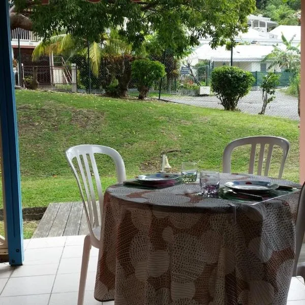 Le Pilibo, quiet, pool, beach 5 min walk，位于圣安娜的酒店