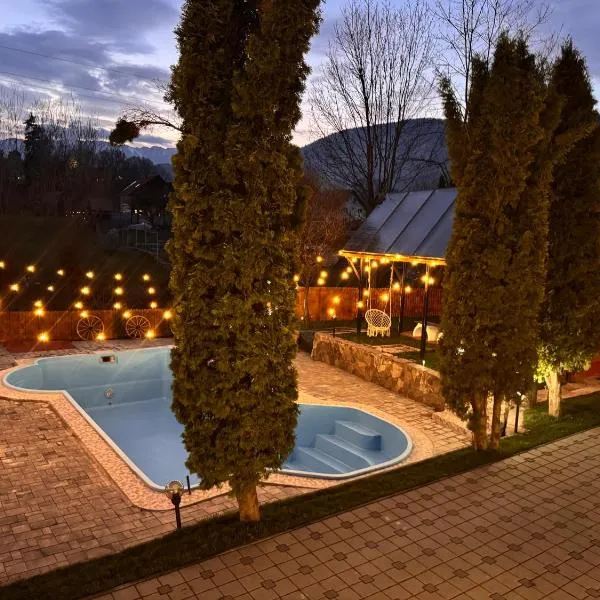 Rare Forest Retreat & Spa - Bran，位于布朗的酒店