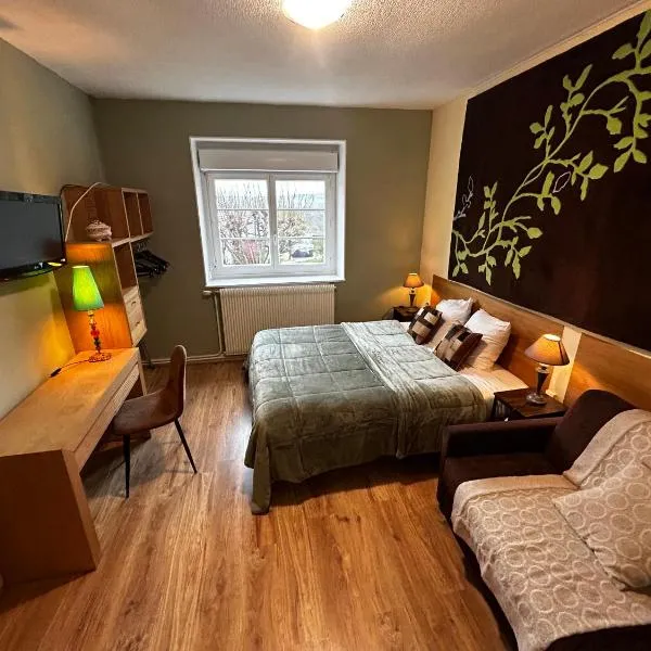 黄金太阳酒店，位于彭陶伯特的酒店