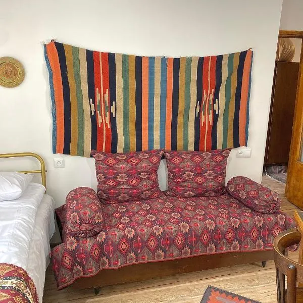Armenian traditional apartment，位于阿拉韦尔迪的酒店