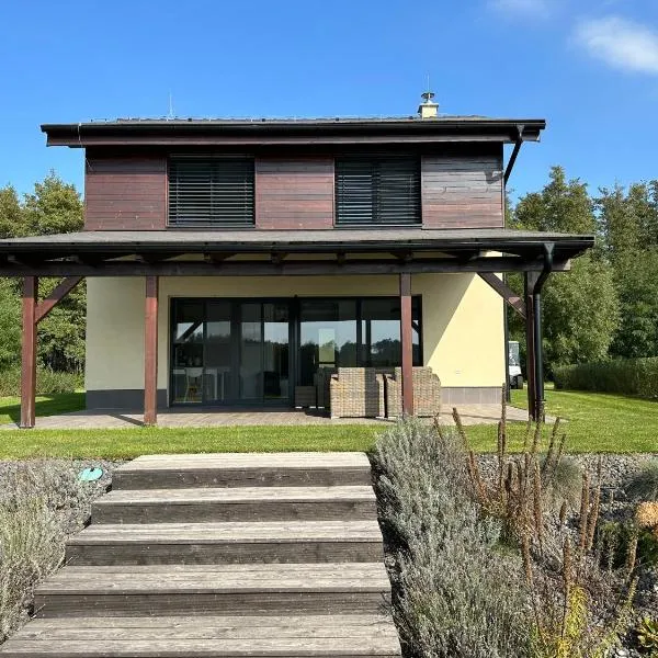 Lake House 513，位于Šajdíkove Humence的酒店