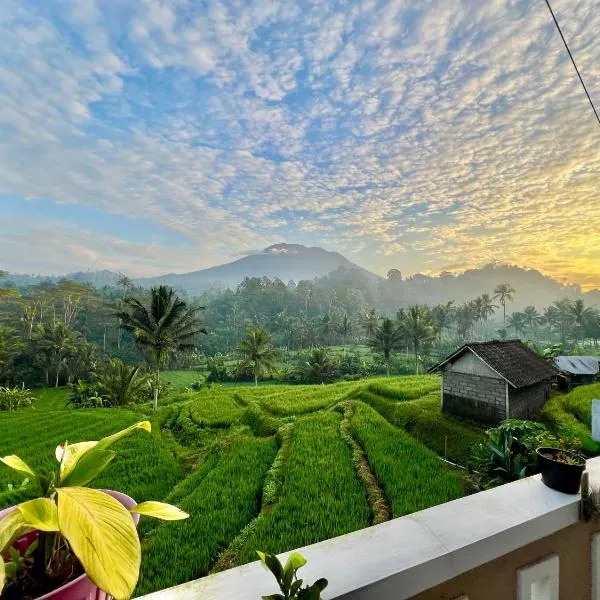 Bisbis House Iseh village，位于Selat的酒店