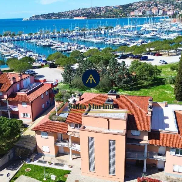 SUITA MARINA - Near Beach with Terrace & 2 Parking Spaces at Marina Portoroz，位于波尔托罗的酒店