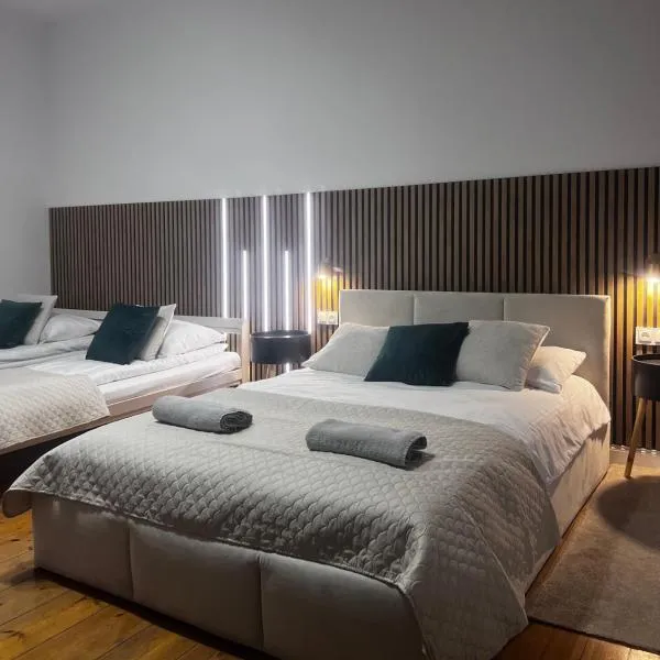 Na Deskach Apartments，位于日拉尔杜夫的酒店