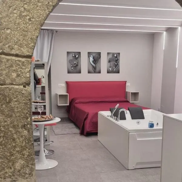 Alloggio per uso turistico Bollicine del lago，位于内米的酒店