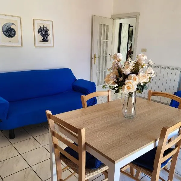 A due passi dal mare Lovely Apartment Viareggio，位于维亚雷焦的酒店