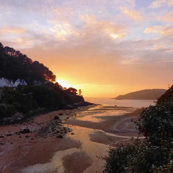 Petite maison de pêcheur dans un site paradisiaque，位于Ploulech的酒店