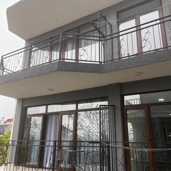 Madona Homestay，位于科布列季的酒店