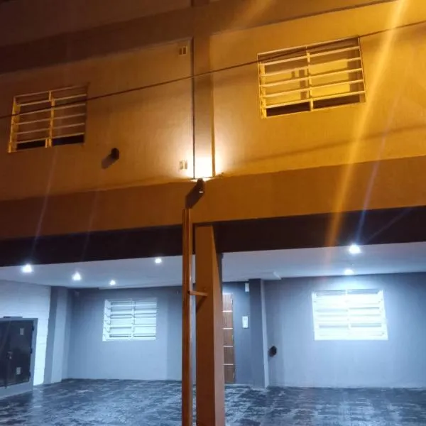Apart Trelew 3，位于特雷利乌的酒店