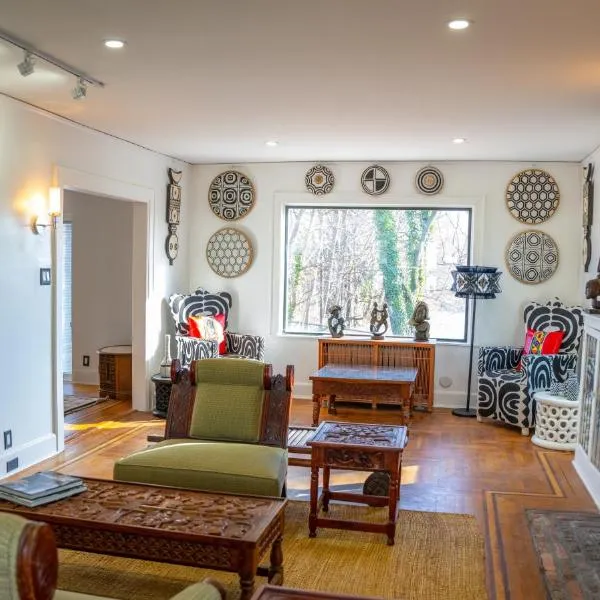 African Oasis Luxury Inn at the Gallery，位于Mount Vernon的酒店