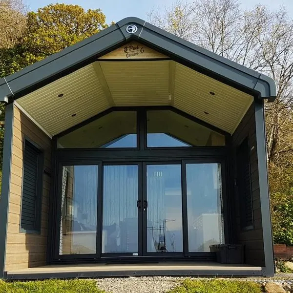 POD4 Family Glamping with seaview & Wi-Fi，位于Llwyngwril的酒店