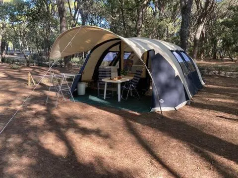 Bella Tents - Glamping Vibes，位于格罗塞托港的酒店