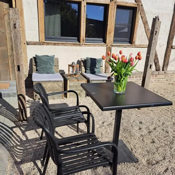 Hoeve BôThé - Vakantiewoning，位于Alken的酒店