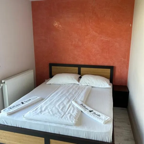 La virajul trei，位于Buda的酒店