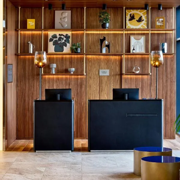 Courtyard by Marriott Lyon Eurexpo Stadium，位于热纳的酒店