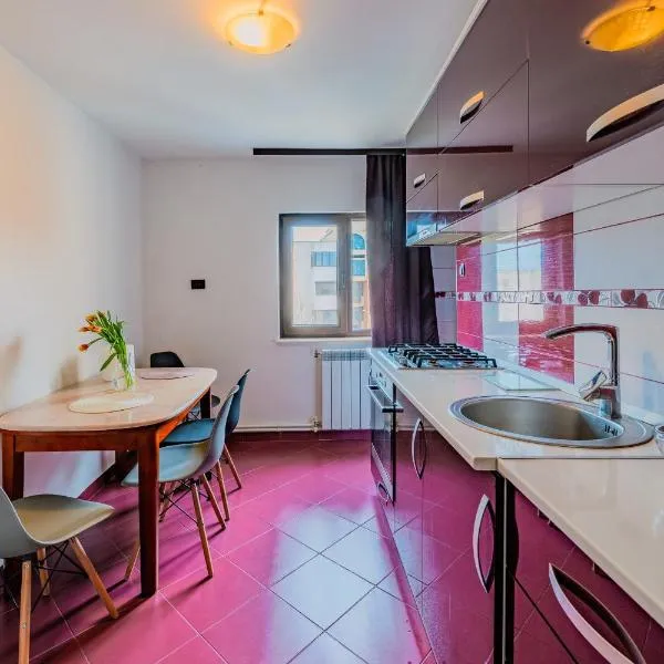 M Apartment aproape de plaja，位于曼加利亚的酒店