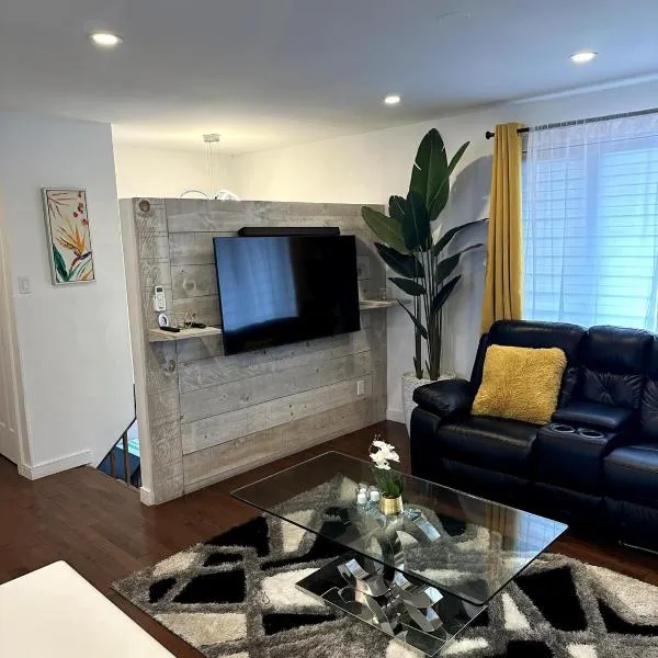Luxury bungalow in Châteauguay，位于沙托盖的酒店