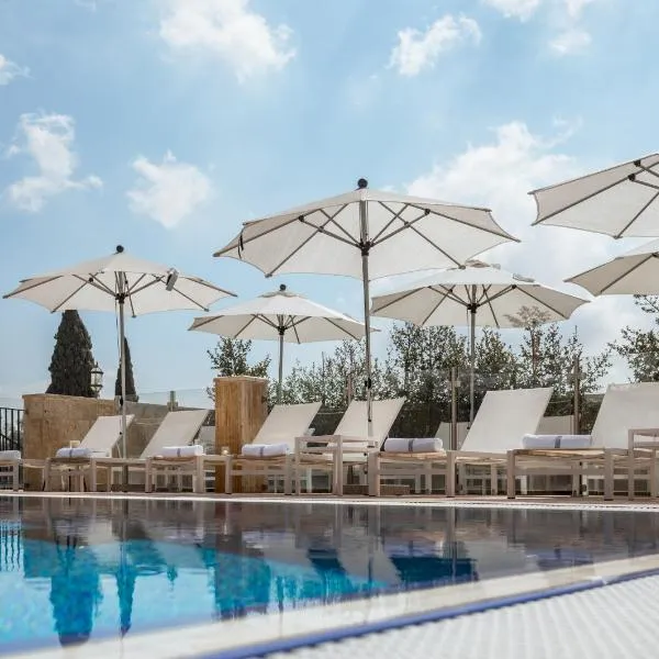 Edmond Luxury Hotel & Spa מלון ספא אדמונד ראש פינה，位于罗什平纳的酒店