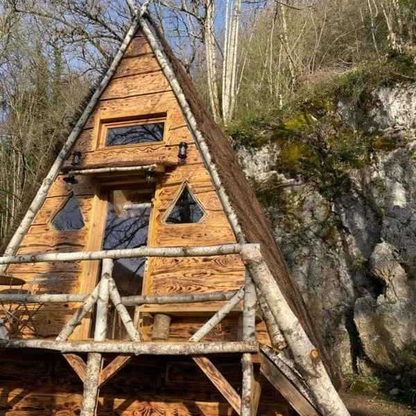 D'tente skylodge SKALI，位于Massat的酒店