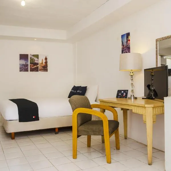 Capital O Hotel Dos Mares, Cabo San Lucas，位于卡波圣卢卡斯的酒店