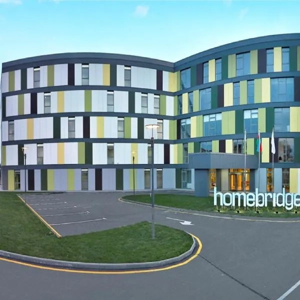 HomeBridge Hotel Apartments，位于巴库的酒店