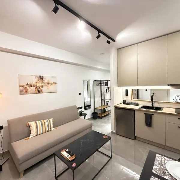 Karma - Luxury Living，位于卡泰里尼的酒店