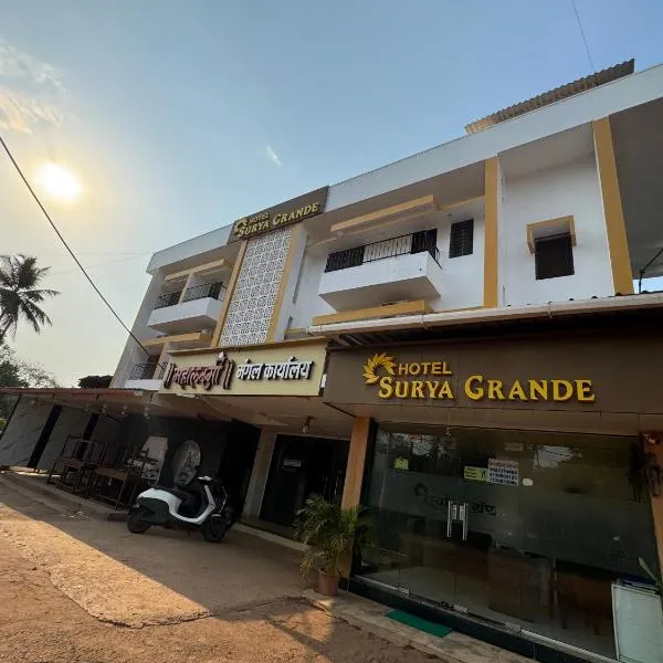 Hotel surya grande，位于Kudal的酒店