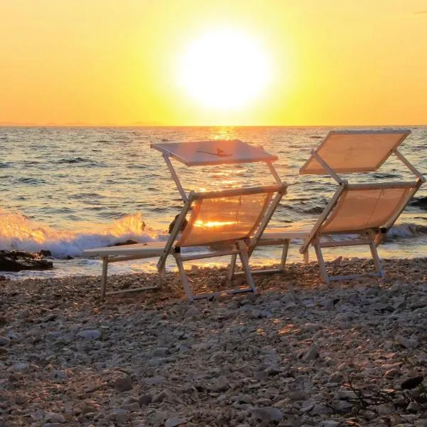 Nikola Luxury Apartments Senia，位于佩特坎内的酒店