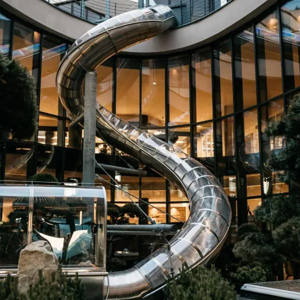 Familienhotel Familiamus，位于马兰扎的酒店