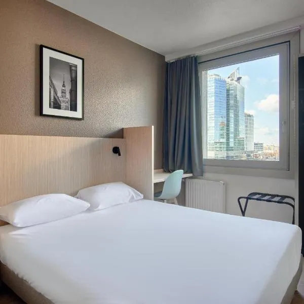 Premiere Classe Warszawa Centrum，位于华沙的酒店