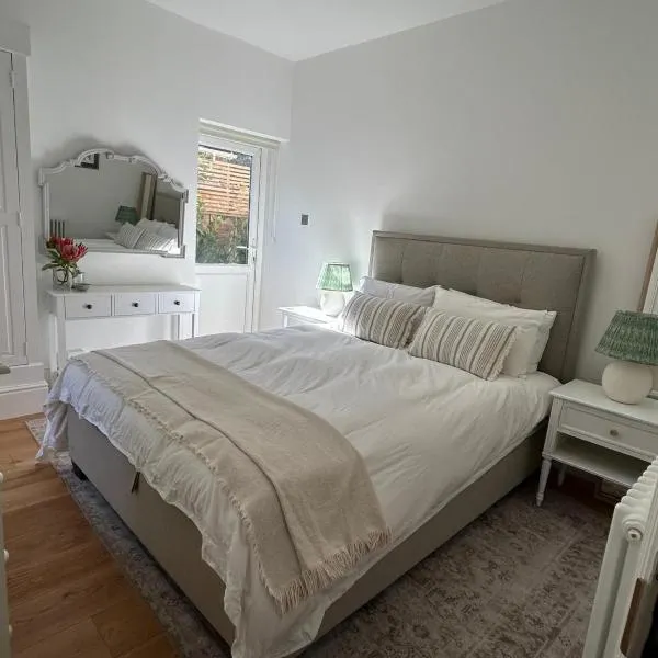 Aeolian House，位于克兰利的酒店