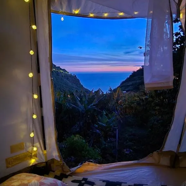Romantic Glamping Bell tent with private unique bathroom，位于蓬他达维托亚的酒店
