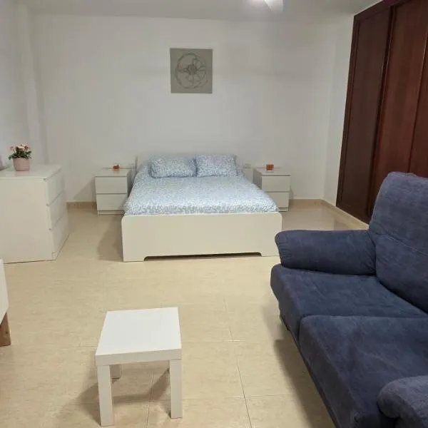 Casa La Brújula，位于戈梅拉岛圣塞瓦斯蒂安的酒店